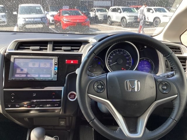 フィット1.5 15XL