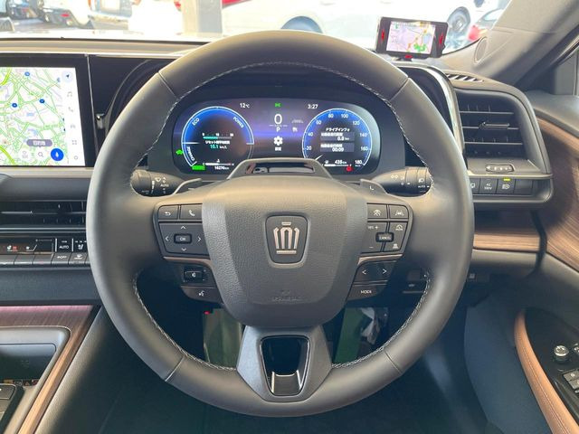 �y�����v�����X�e�A�����O�z�㎿�Ȋv���g�p���邱�ƂŁA��ɂ����������݂ƂĂ��^�]���₷���n���h���ł���