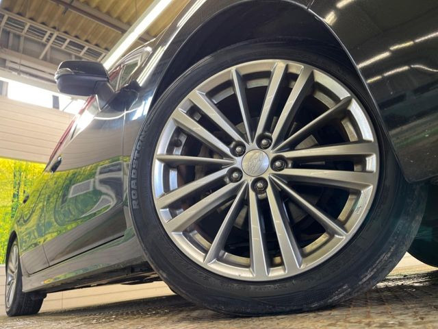 �y����17�C���`�A���~�z�C�[���z�O�ςɃ}�b�`���������A���~�z�C�[���𑕒����Ă���܂��B�e��ЊO�A���~�z�C�[����A�X�^�b�h���X�^�C�����戵�����Ă���܂��B���񂲑��k����������