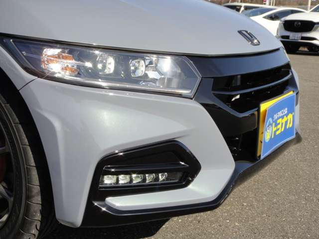 ��Modulo X��p���O������̌^��p�t�����g�o���p�[�����c���萫�����߂邽�߁A��͐��\��O��I�ɒǋ�!��LED�w�b�h���C�g���p���t���Ȍ��ʂŖ�ԑ��s�̎��E���m��!�ϋv���������ȓd�͂ɂ��v�����܂���