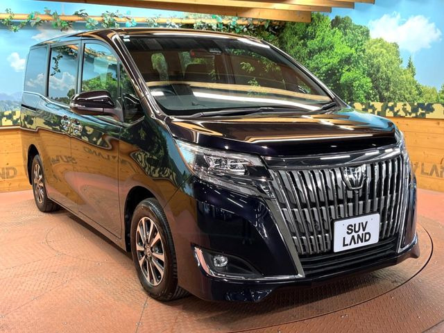 高透明度のガラス皮膜で撥水はもちろん、上質なツヤ・光沢を実現。紫外線や酸性雨から大切な愛車を保護し、色あせ・劣化を防止。「弾スプラッシュコート」、「弾プリミッサコート」からお選びいただけます。