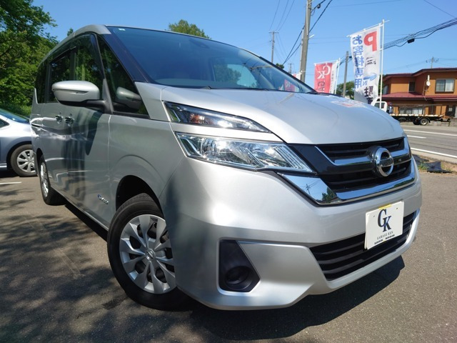 セレナ2.0 B チェアキャブ リフタータイプ 4WD