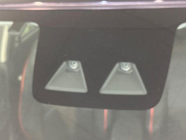 �y�X�}�[�g�A�V�X�g�z���s���ɑO���̎ԗ�����F�����A�Փ˂������Ȏ��͌x��ƃu���[�L�ŏՓˉ���Ɣ�Q�y�����A�V�X�g�B�����S�Ƀh���C�u�����y���݂��������܂��B