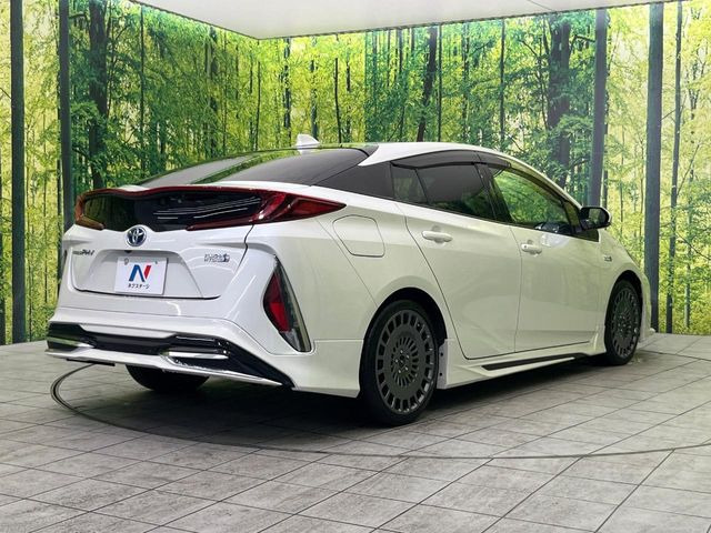 ☆全国のネクステージからお取り寄せが可能※!遠方の店舗に展示してあるクルマが気になる場合も、最寄りの店舗でご覧いただくことが可能です!是非私たちに要望をお聞かせください!※別途費用