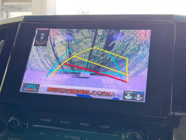 【バックカメラ】駐車時に後方がリアルタイム映像で確認できます。大型商業施設や立体駐車場での駐車時や、夜間のバック時に大活躍!運転スキルに関わらず、今や必須となった装備のひとつです!