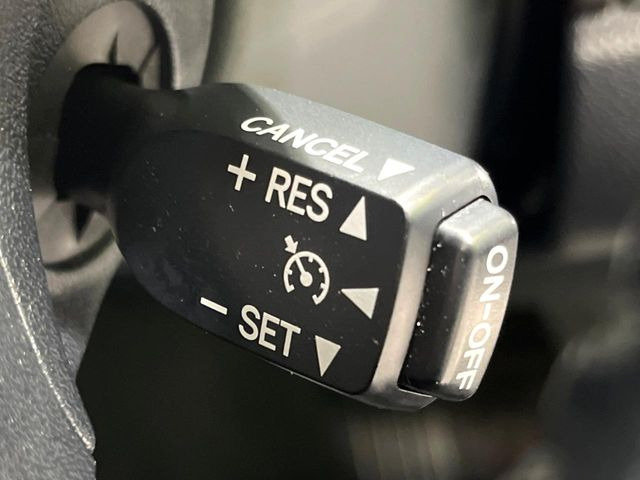 �y�N���[�Y�R���g���[���z�������H�����N���N���s�B�A�N�Z���𗣂��Ă���葬�x�ő��s���ł��A�������^�]���̕��S���y��!�����E�������ȒP�ȃX�C�b�`����Œ����ł��܂��B