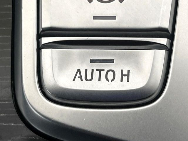 ���I�[�g�z�[���h:�����Ԃɑ�����������Ă���A�d���p�[�L���O�u���[�L�ł��B�M���҂��̍ۂł��u���[�L�𓥂ݑ����Ă����K�v���Ȃ��Ȃ�܂�!