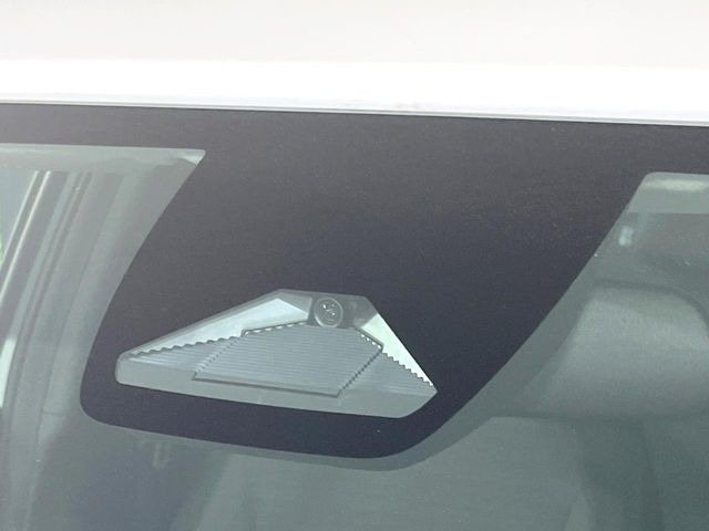 �y�z���_�Z���V���O�z���s���ɑO���̎ԗ�����F�����A�Փ˂������Ȏ��͌x��ƃu���[�L�ŏՓˉ���Ɣ�Q�y�����A�V�X�g�B�����S�Ƀh���C�u�����y���݂��������܂��B