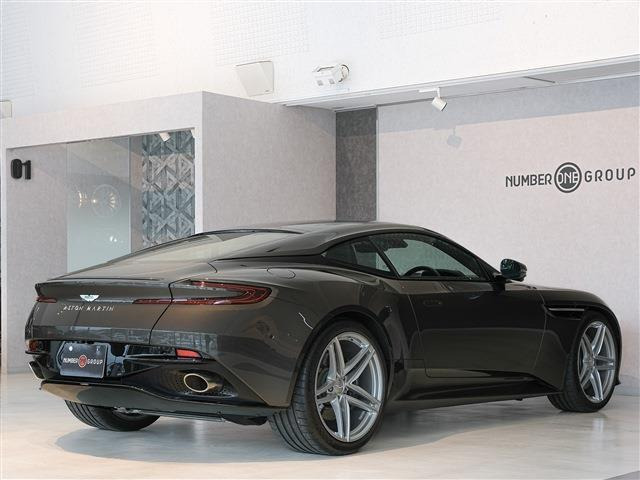 オプション:インスパイアコンフォートモノトーンインテリア(ビターチョコレート)