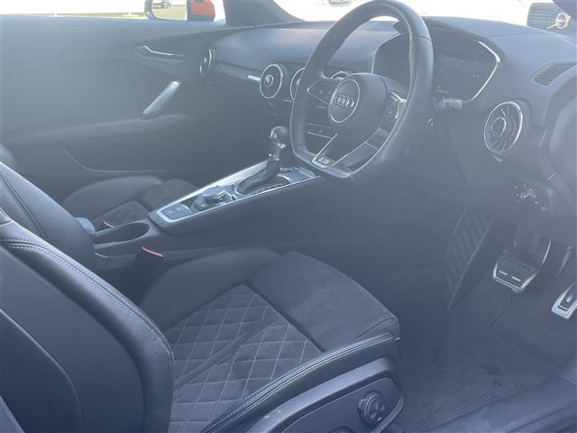 TTクーペ45 TFSI クワトロ 4WD