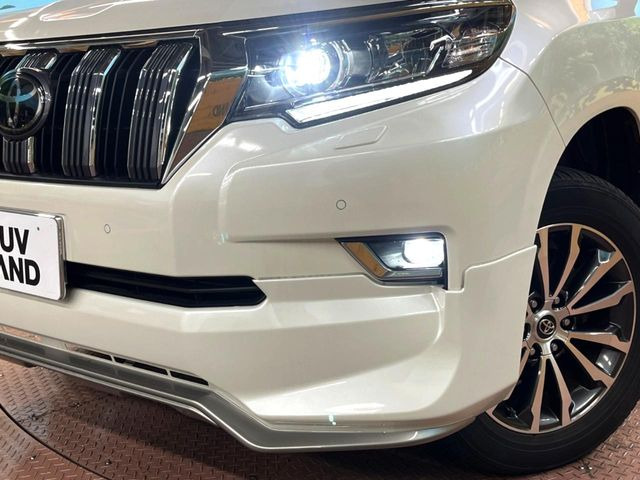 �yLED�w�b�h���C�g�z���V����ԑ��s�����ǍD�Ȏ��E���m�ۂ����S���ĉ^�]�ł��鍂�P�xLED�w�b�h���C�g�𑕔�!�_�����x�������A����d�͂��}�����Ă��܂��B