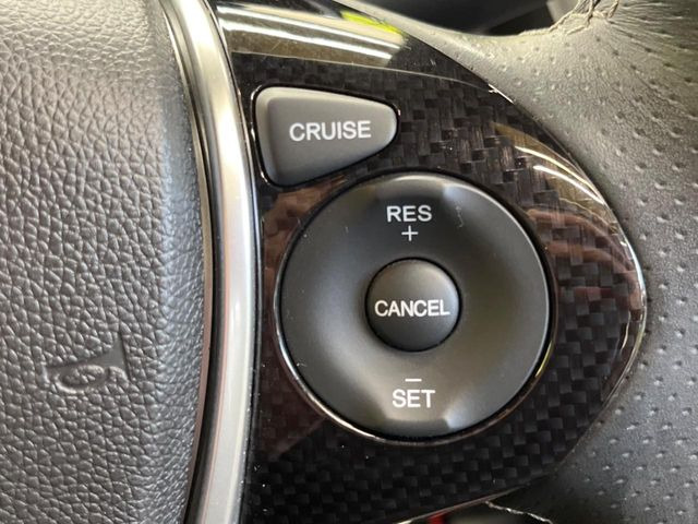 �y�N���[�Y�R���g���[���z�������H�����N���N���s�B�A�N�Z���𗣂��Ă���葬�x�ő��s���ł��A�������^�]���̕��S���y��!�����E�������ȒP�ȃX�C�b�`����Œ����ł��܂��B