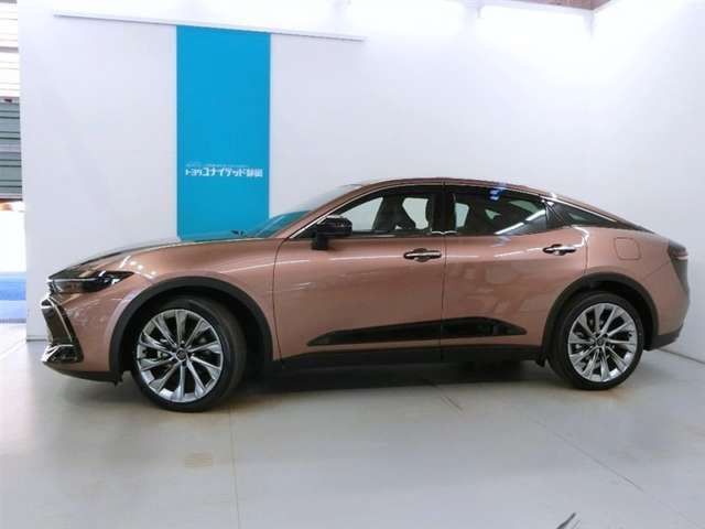 クラウンクロスオーバー2.5 G アドバンスト レザー パッケージ E-Four 4WD