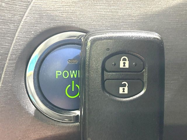 �y�X�}�[�g�L�[�z�J�o����|�P�b�g�ɓ��ꂽ�܂܂ł��h�A�̎{���E�������\�ȃX�}�[�g�L�[�𑕔��B�G���W���̃I���E�I�t�����J�M�����o���K�v����������Ƃ��Ă��֗��ł���