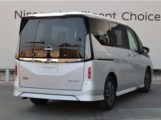 セレナ1.4 e-POWER ハイウェイスターV