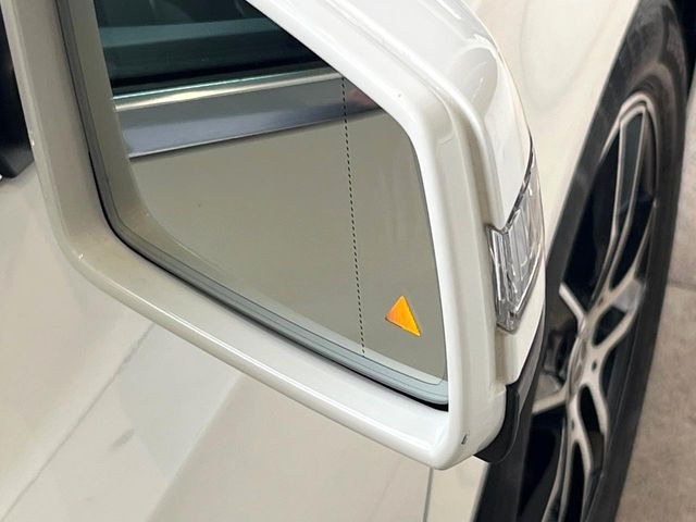 ���u���C���h�A�V�X�g�Z���T�[:���p����̎Ԃ����m���A�h���C�o�[���Ԑ��ύX���s���ۂɁA�x�����Ƌ��ɒ��ӂ𑣂��Ă������S�x���@�\�ł�!