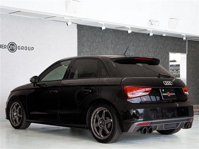 �{�f�B�[�J���[:�~�g�X�u���b�N���^���b�N