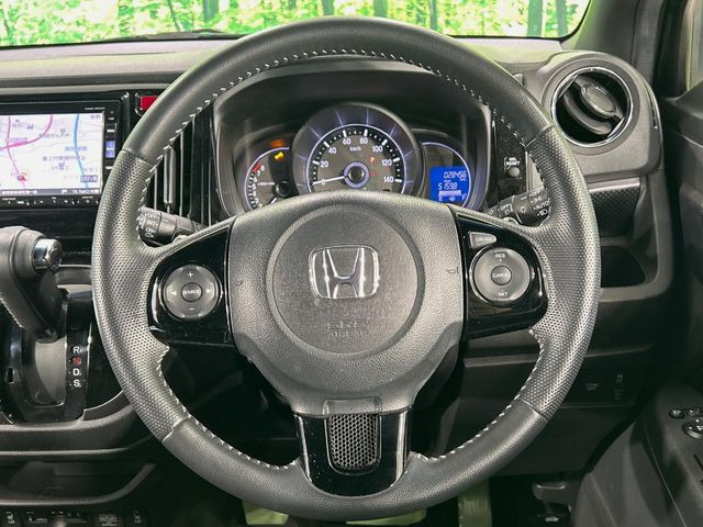 �y�����v�����X�e�A�����O�z�㎿�Ȋv���g�p���邱�ƂŁA��ɂ����������݂ƂĂ��^�]���₷���n���h���ł���