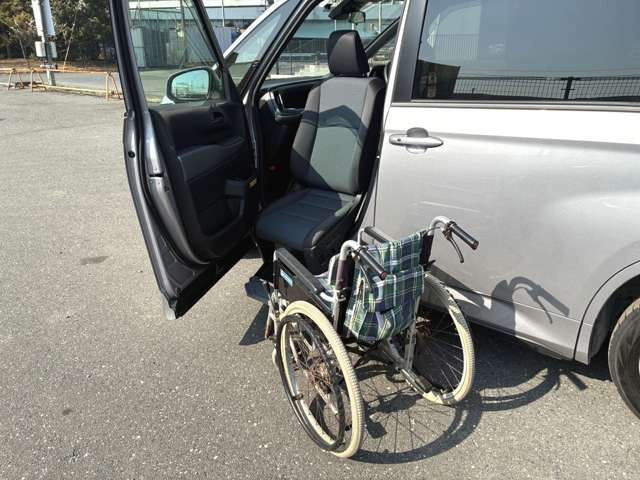 ノア2.0 X ウェルキャブ ウェルジョイン+助手席リフトアップチルトシート