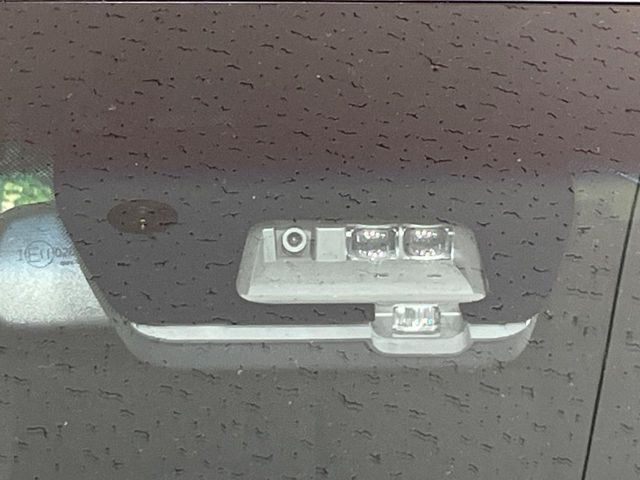 �y�O�He-Assist�z���s���ɑO���̎ԗ�����F�����A�Փ˂������Ȏ��͌x��ƃu���[�L�ŏՓˉ���Ɣ�Q�y�����A�V�X�g�B�����S�Ƀh���C�u�����y���݂��������܂��B