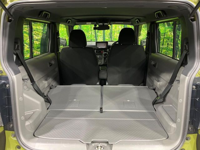 ���i�̂���������ʋ΁A���}���ɏ\���ȉ׎��X�y�[�X���m�ۂ��Ă���܂��B�Z�J���h�V�[�g��|���ƁA�傫�ȉו��̐ύڂ��\�ł���