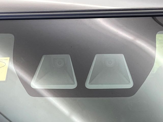 �y�X�}�[�g�A�V�X�g�z���s���ɑO���̎ԗ�����F�����A�Փ˂������Ȏ��͌x��ƃu���[�L�ŏՓˉ���Ɣ�Q�y�����A�V�X�g�B�����S�Ƀh���C�u�����y���݂��������܂��B