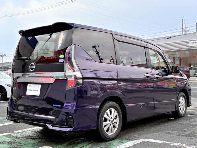 セレナ2.0 ハイウェイスターV 4WD