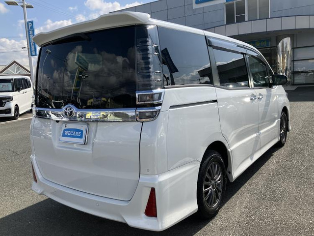 ヴォクシー2.0 ZS 煌III