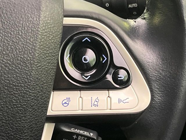 【トヨタセーフティセンス】走行中に前方の車両等を認識し、衝突しそうな時は警報とブレーキで衝突回避と被害軽減をアシスト。より安全にドライブをお楽しみいただけます。