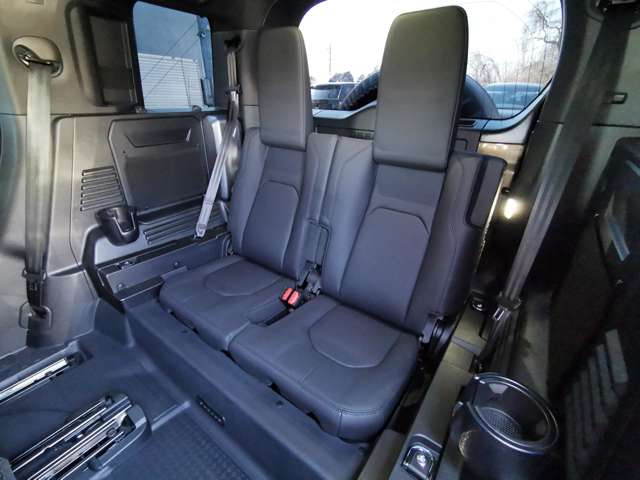 ディフェンダー110 X ダイナミック SE 3.0L D350 ディーゼル 4WD