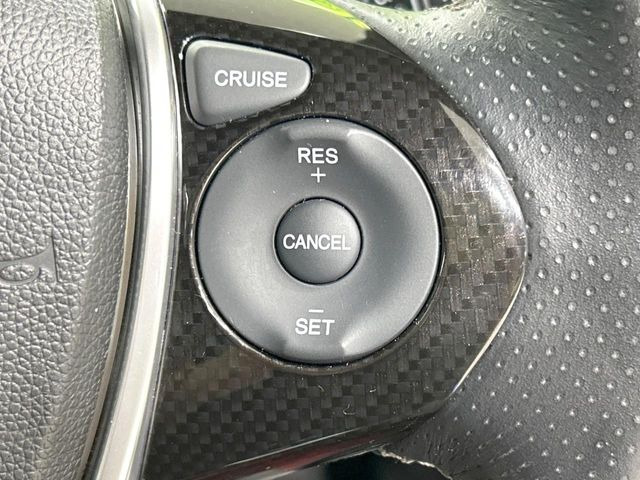 �y�N���[�Y�R���g���[���z�������H�����N���N���s�B�A�N�Z���𗣂��Ă���葬�x�ő��s���ł��A�������^�]���̕��S���y��!�����E�������ȒP�ȃX�C�b�`����Œ����ł��܂��B