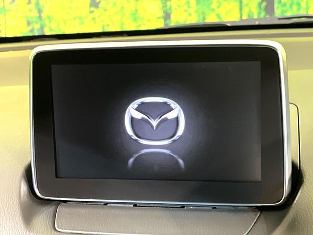 �y�}�c�_�R�l�N�g�i�r�z�ԓ��̕��͋C�Ƀ}�b�`������̌^�^�C�v�̃i�r�B�e����q�ݒ��Bluetooth�Đ����A�l�X�ȋ@�\���y���߂܂��B�����I�ȃ_�C�������삪�\�ŁA�g��������ǍD�ł��B