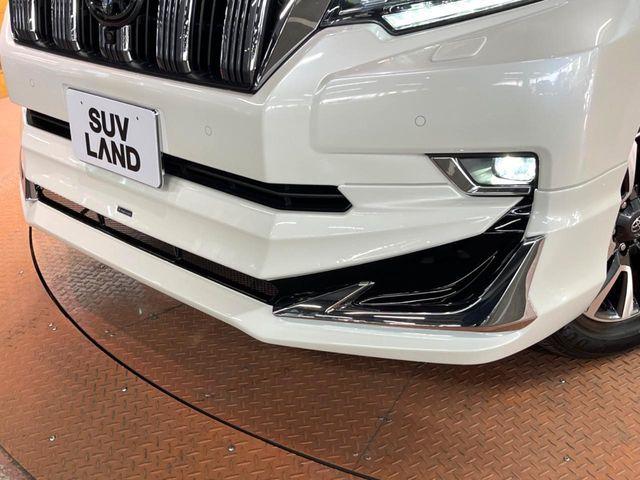 【モデリスタエアロ】人気のモデリスタエアロを装着!クルマの外観がよりスタイリッシュになり、街中で存在感あふれる1台に♪将来買い替える時にもリセールに影響しやすく、価値ある人気の装備です!