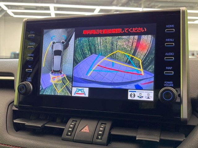 【パノラミックビューモニター】専用のカメラにより、上から見下ろしたような視点で360度クルマの周囲を確認することができます☆死角部分も確認しやすく、狭い場所での切り返しや駐車もスムーズに行えます。