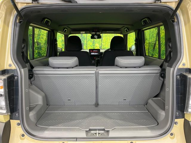 ���i�̂���������ʋ΁A���}���ɏ\���ȉ׎��X�y�[�X���m�ۂ��Ă���܂��B�Z�J���h�V�[�g��|���ƁA�傫�ȉו��̐ύڂ��\�ł���