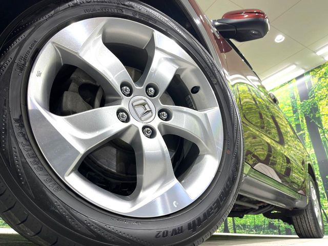 �y����17�C���`�A���~�z�C�[���z�O�ςɃ}�b�`���������A���~�z�C�[���𑕒����Ă���܂��B�e��ЊO�A���~�z�C�[����A�X�^�b�h���X�^�C�����戵�����Ă���܂��B���񂲑��k����������