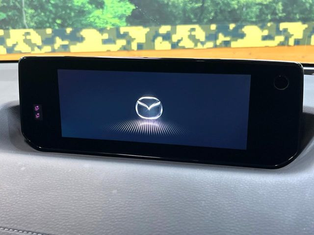 �y8.8�C���`�}�c�_�R�l�N�g�z�ԓ��̕��͋C�Ƀ}�b�`������^�̃f�B�X�v���C�B�X�}�z�ڑ��ł̃i�r�g�p��Bluetooth�Đ����A�l�X�ȋ@�\���y���߂܂��B�����I�ȃ_�C�������삪�\�ŁA�g��������ǍD�ł��B