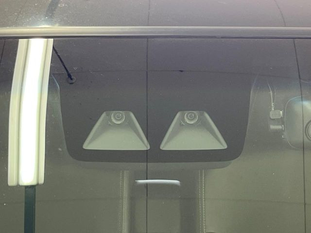 �y�X�}�[�g�A�V�X�g�z���s���ɑO���̎ԗ�����F�����A�Փ˂������Ȏ��͌x��ƃu���[�L�ŏՓˉ���Ɣ�Q�y�����A�V�X�g�B�����S�Ƀh���C�u�����y���݂��������܂��B