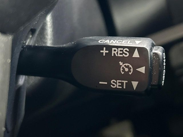 �y�N���[�Y�R���g���[���z�������H�����N���N���s�B�A�N�Z���𗣂��Ă���葬�x�ő��s���ł��A�������^�]���̕��S���y��!�����E�������ȒP�ȃX�C�b�`����Œ����ł��܂��B