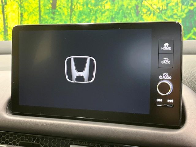 �y9�C���` �z���_�R�l�N�g�f�B�X�v���C�z���F���̍������ʃf�B�X�v���C�Ńi�r�̎g�p��A�������̃X�}�[�g�t�H���ƘA�g����bluetooth�ł̉��y�Đ����\�ł���