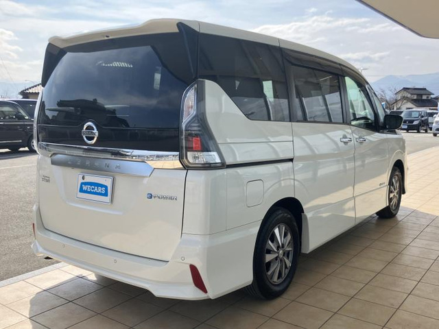 セレナ1.2 e-POWER ハイウェイスターV