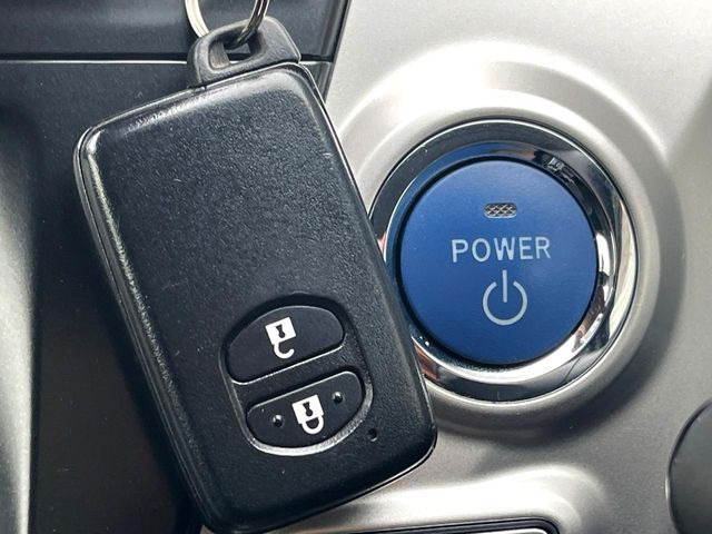 �y�X�}�[�g�L�[�z�J�o����|�P�b�g�ɓ��ꂽ�܂܂ł��h�A�̎{���E�������\�ȃX�}�[�g�L�[�𑕔��B�G���W���̃I���E�I�t�����J�M�����o���K�v����������Ƃ��Ă��֗��ł���