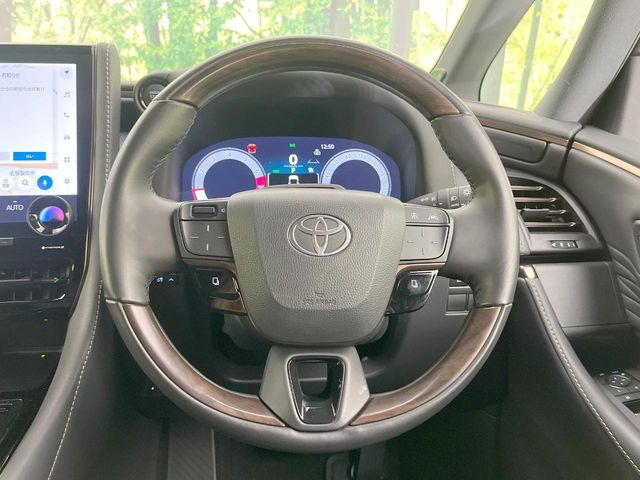 ステアリングも使用感が少なく、きれいな状態となっております♪