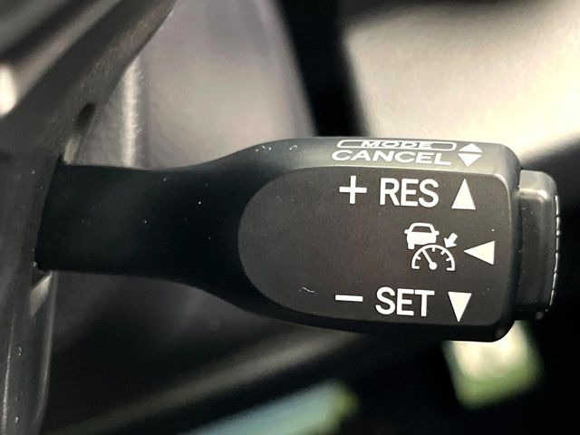 �y�N���[�Y�R���g���[���z�������H�����N���N���s�B�A�N�Z���𗣂��Ă���葬�x�ő��s���ł��A�������^�]���̕��S���y��!�����E�������ȒP�ȃX�C�b�`����Œ����ł��܂��B