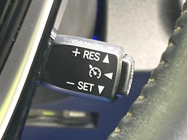 �y�N���[�Y�R���g���[���z�������H�����N���N���s�B�A�N�Z���𗣂��Ă���葬�x�ő��s���ł��A�������^�]���̕��S���y��!�����E�������ȒP�ȃX�C�b�`����Œ����ł��܂��B