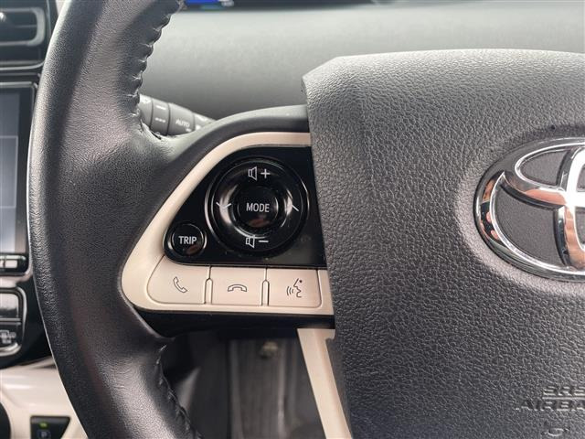 プリウス1.8 A ツーリングセレクション E-Four 4WD
