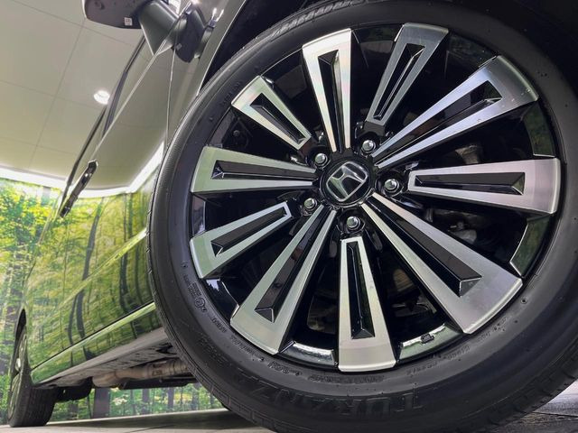 �y����17�C���`�A���~�z�C�[���z�O�ςɃ}�b�`���������A���~�z�C�[���𑕒����Ă���܂��B�e��ЊO�A���~�z�C�[����A�X�^�b�h���X�^�C�����戵�����Ă���܂��B���񂲑��k����������