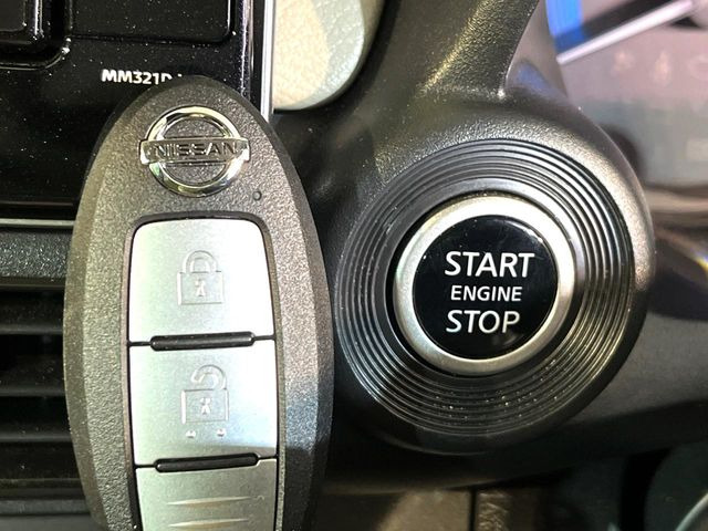 �y�C���e���W�F���g�L�[�z�J�o����|�P�b�g�ɓ��ꂽ�܂܂ł��h�A�̎{���E�������\�ȃX�}�[�g�L�[�𑕔��B�G���W���̃I���E�I�t�����J�M�����o���K�v����������Ƃ��Ă��֗��ł���