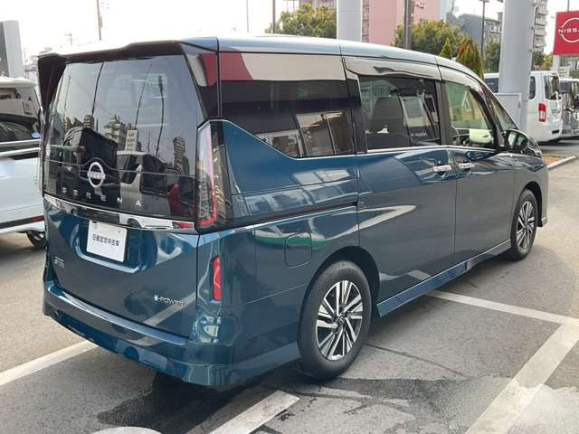 セレナ1.4 e-POWER ハイウェイスターV