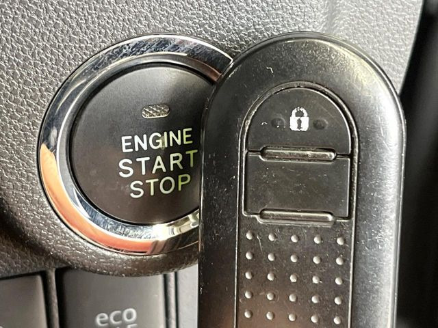 �y�L�[�t���[�V�X�e���z�J�o����|�P�b�g�ɓ��ꂽ�܂܂ł��h�A�̎{���E�������\�ȃX�}�[�g�L�[�𑕔��B�G���W���̃I���E�I�t�����J�M�����o���K�v����������Ƃ��Ă��֗��ł���